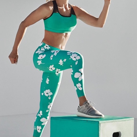 Fabletics Pants - Fabletics Lisette High-Waisted 7/8‎ Capri